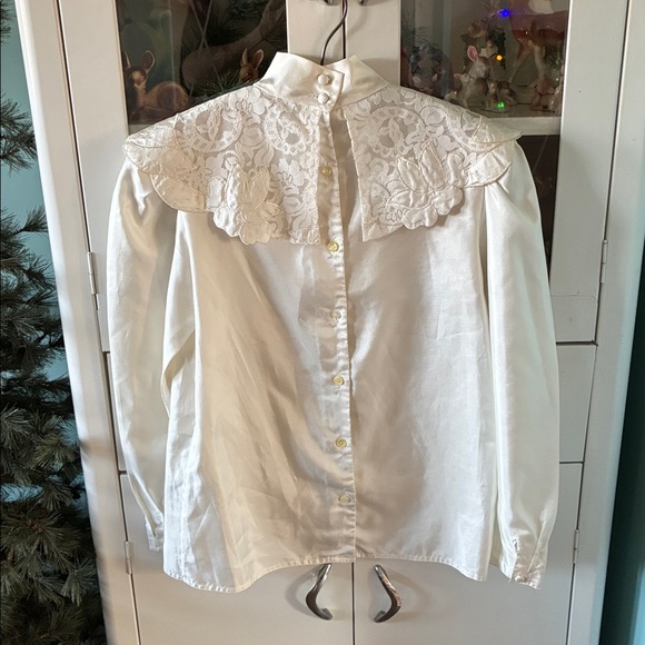 Nilani sz 4 Vintage Elegant White Lace Women's Top euc buttons up back Victorian - Picture 7 of 8